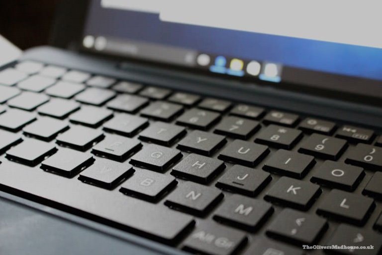 چگونه صفحه کلید لپ تاپ خود را تعمیر کنیم؟