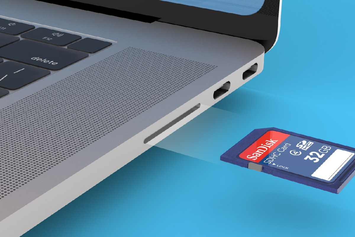 شایعه: مک‌بوک پرو ۲۰۲۱ به حداکثر ۳۲ گیگابایت حافظه رم و کارت‌خوان SD پر سرعت مجهز خواهد شد